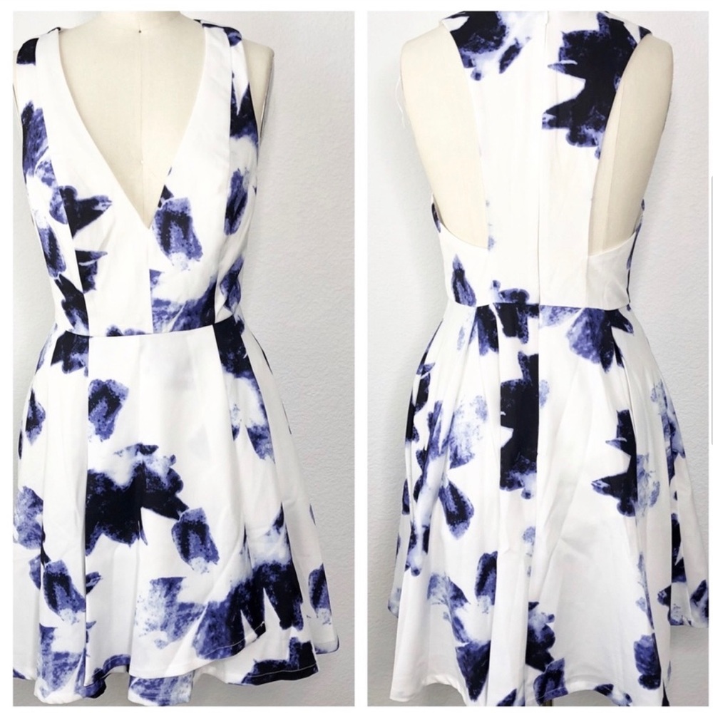 Lulu’s Small White and Blue Skater Dress